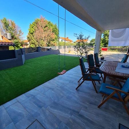 Apartman Nicolle Brzac Exterior foto