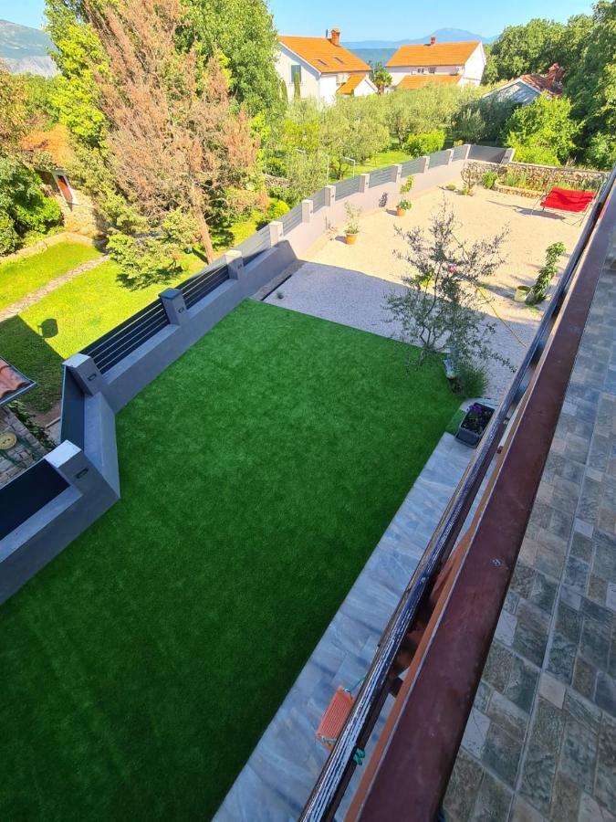 Apartman Nicolle Brzac Exterior foto