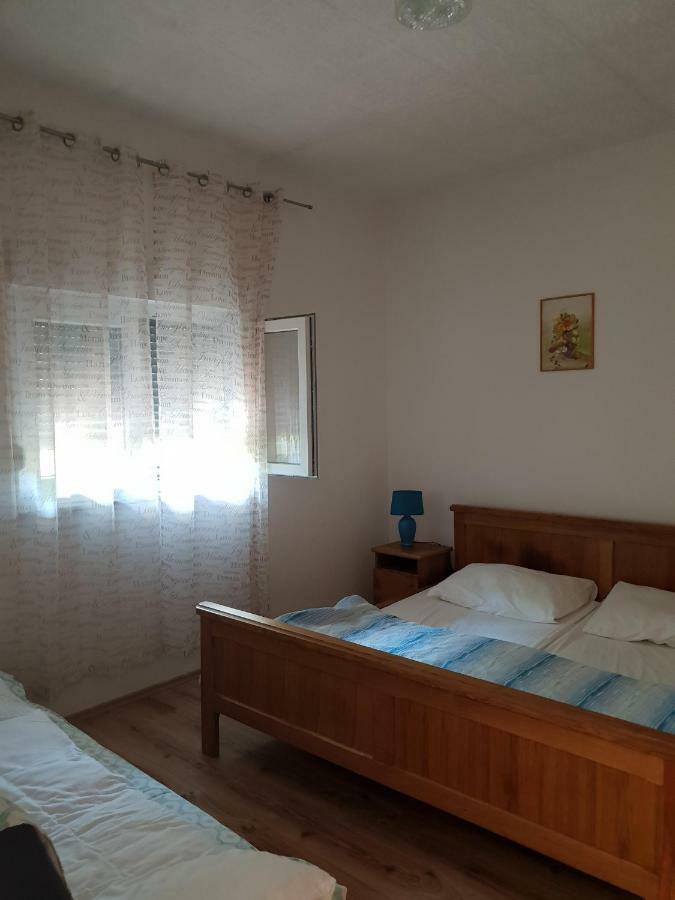 Apartman Nicolle Brzac Exterior foto