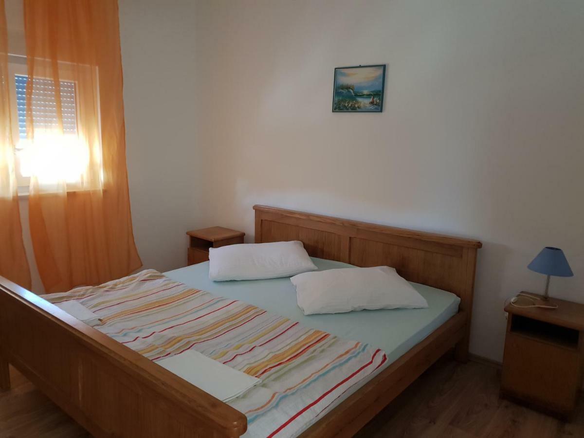 Apartman Nicolle Brzac Exterior foto