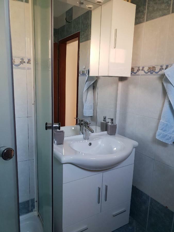 Apartman Nicolle Brzac Exterior foto
